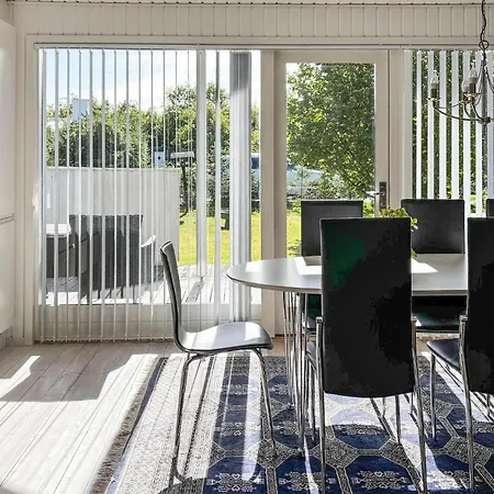 Feriehus Gorgeous In With Wifi Hals